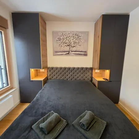 Raj Vv Sa Garazom * Vrnjci